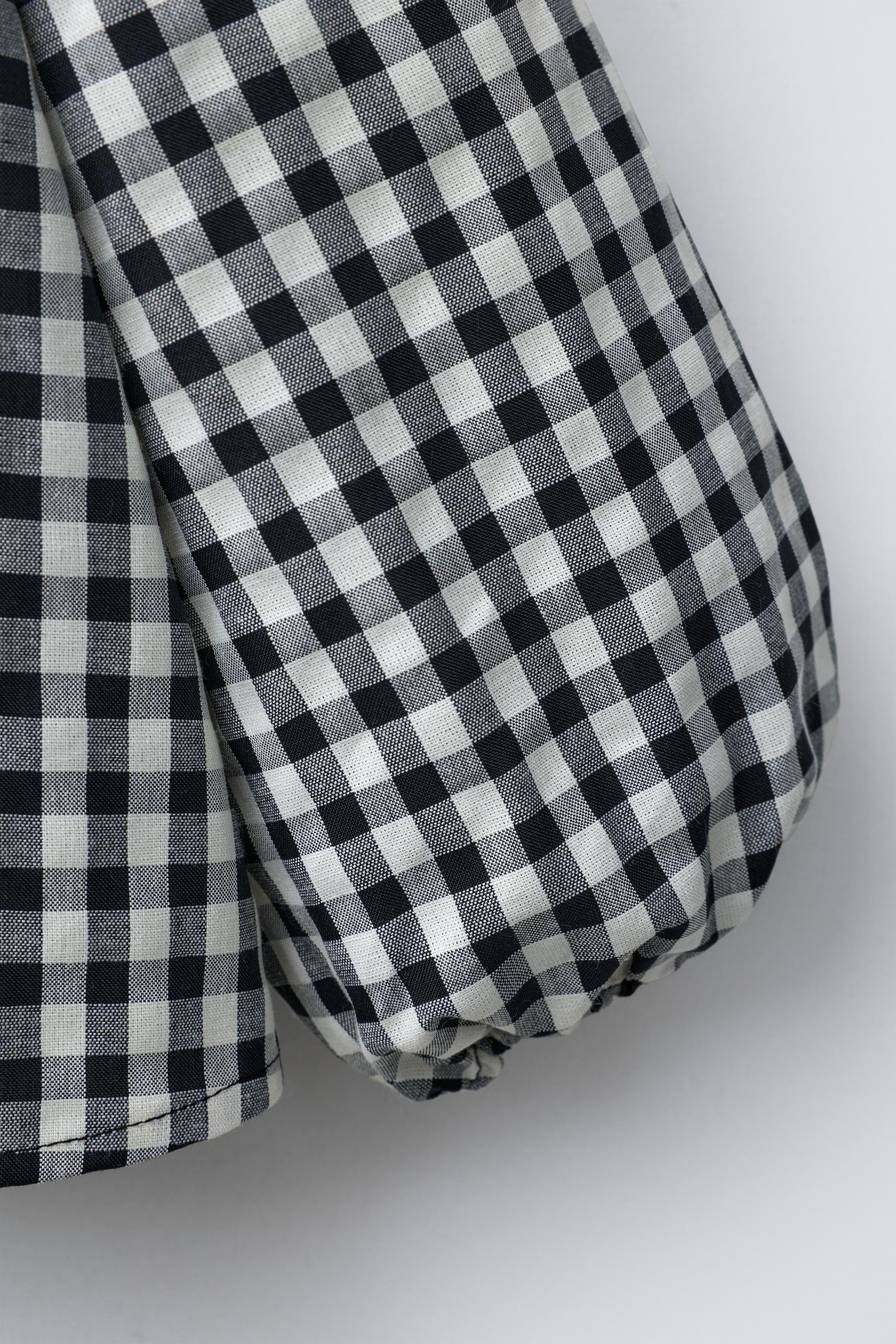 RUFFLE GINGHAM BLOUSE